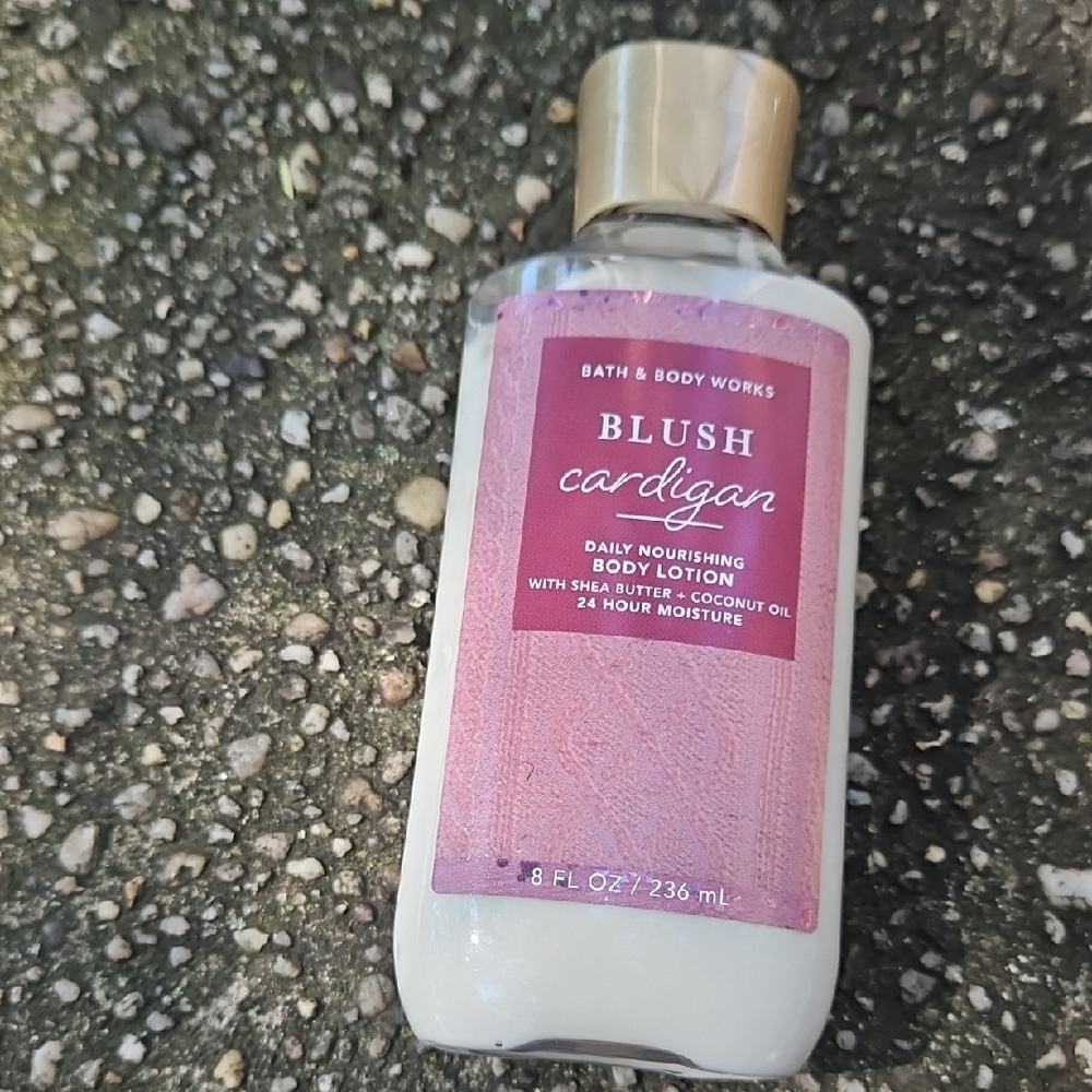 Bath & Body Works Blush Cardigan Daily Nourishing Lotion - Pink